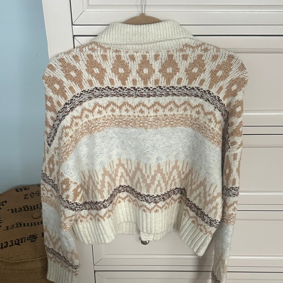 BNWT American Eagle Outfitters Cream and Tan Cardigan - Picture 6 of 6